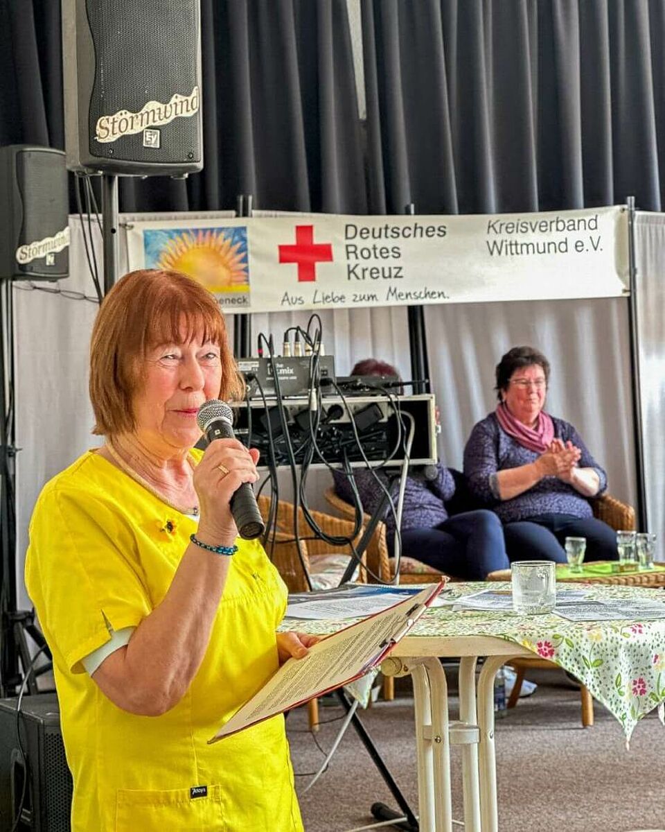 Margaret Holzke bei der Rede Margaret Holzke bei der Rede